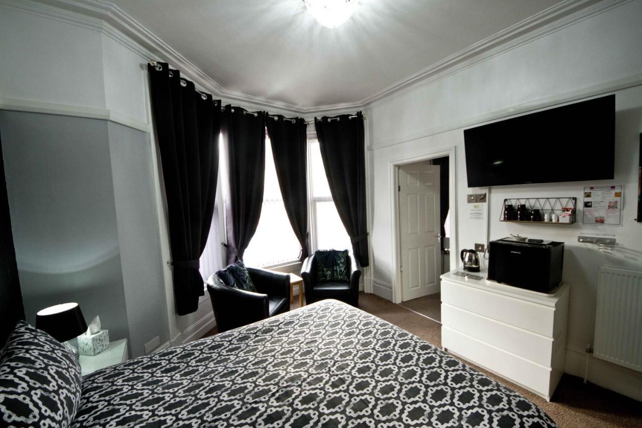 Rossall House , For Families & Couples Blackpool Exterior foto